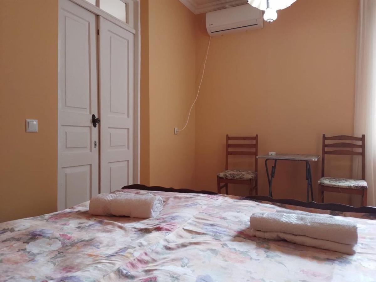 Merabi And Neli Guest House Makhinjauri Buitenkant foto