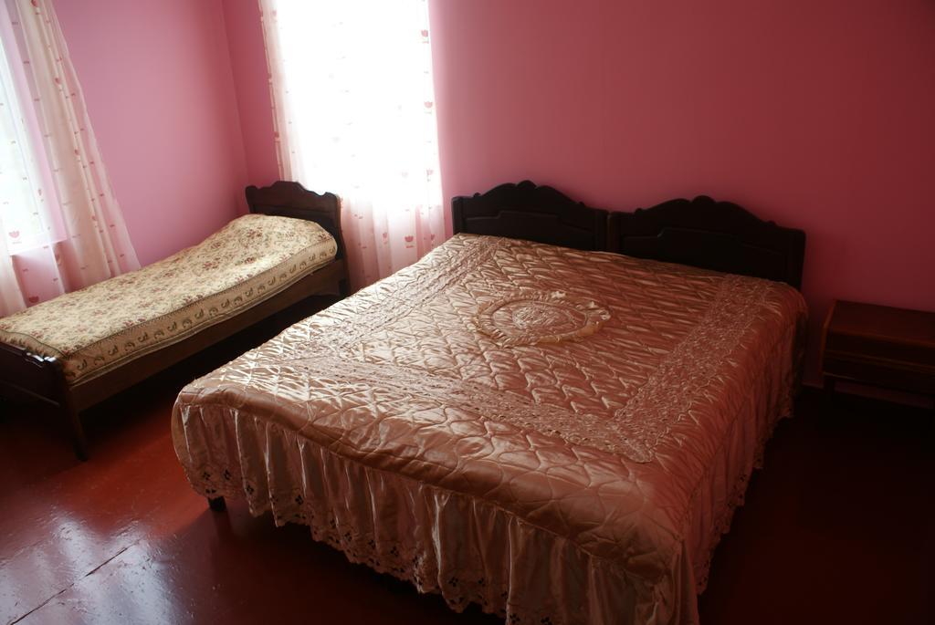 Merabi And Neli Guest House Makhinjauri Kamer foto